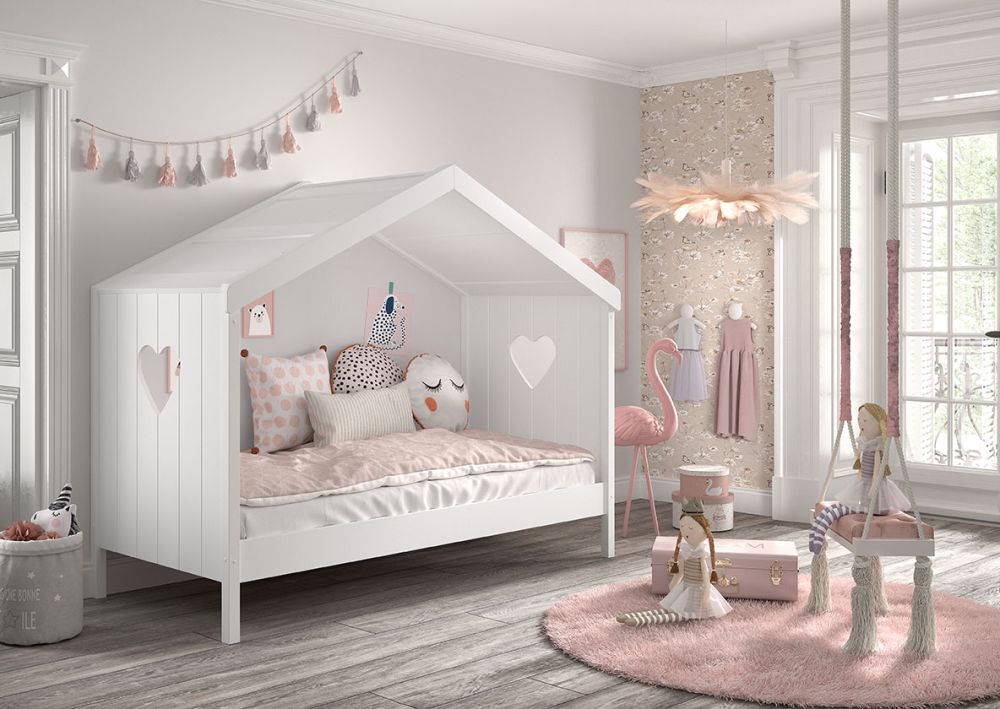 Kinderzimmer-Highlight: Hausbett 120x200 mit durchdachtem Konzept