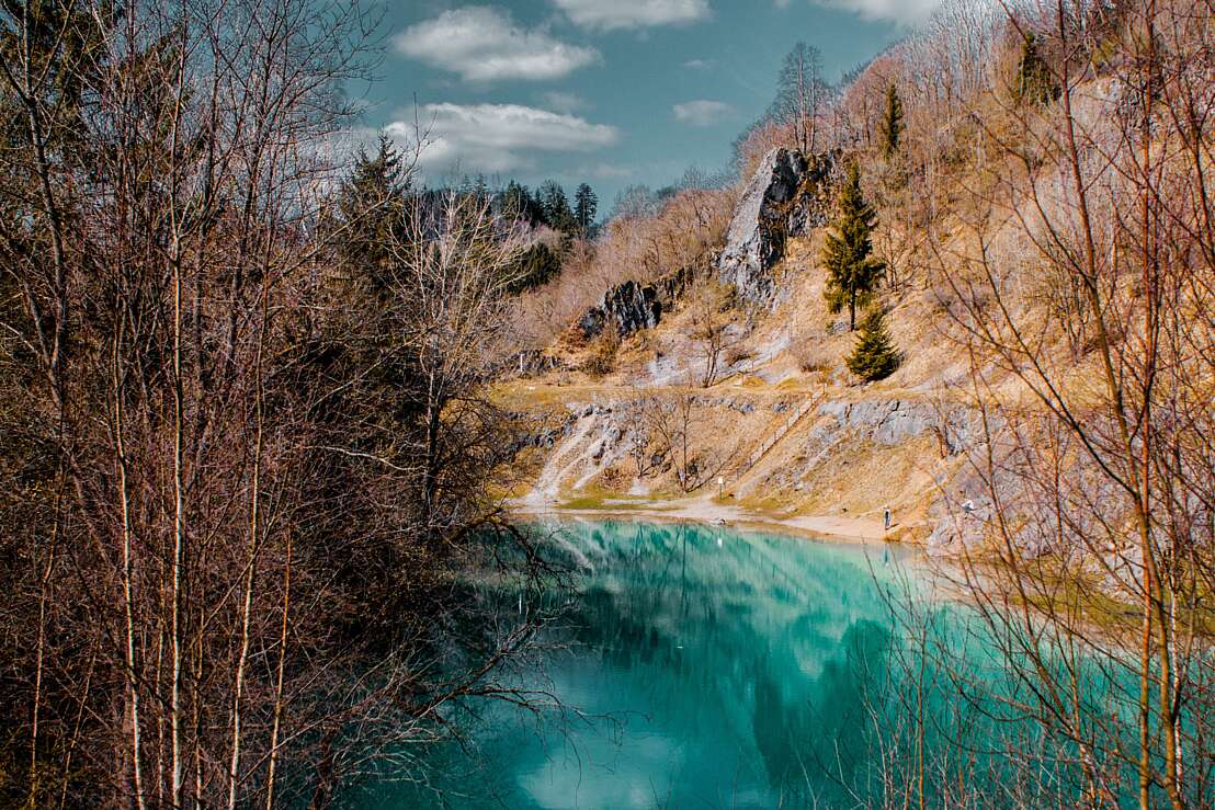 Magische Reflektionen: Die zauberhafte Aura des Blauer See Harz am Klusfelsen einfangen und erleben