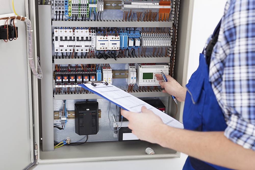 Sichern Sie Ihr Zuhause: Elektriker Notdienst in der Nähe für schnelle Reparaturen