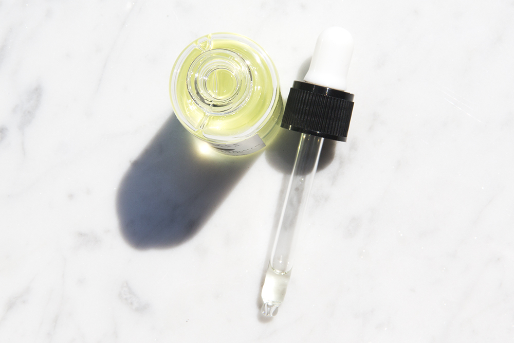 Hyaluron Serum Glückseligkeit: Wo Schönheit auf Wissenschaft trifft
