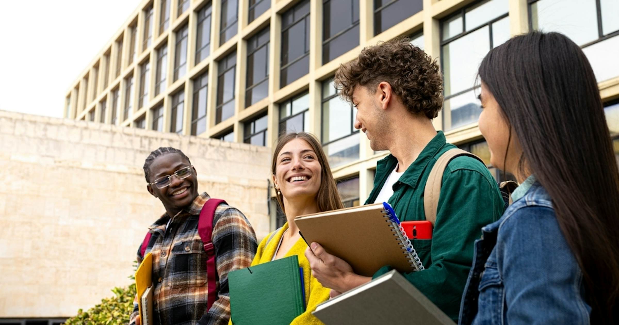 Discover How AAU Students Excel in Elearning Environments
